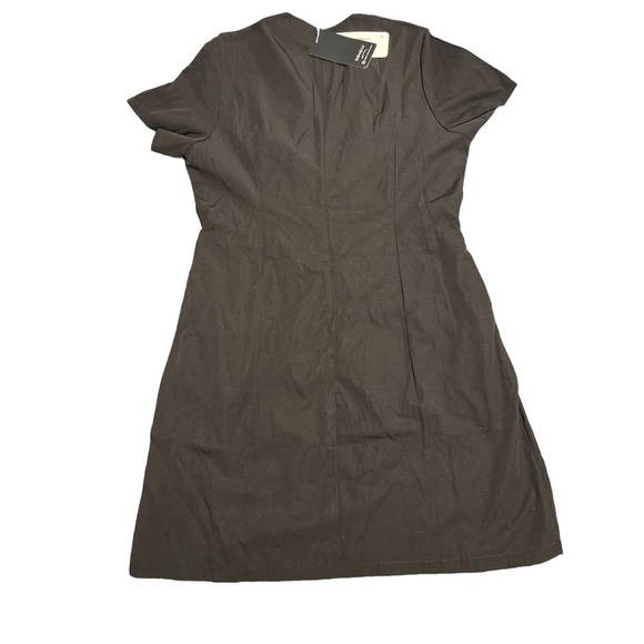 BLACK dress with short sleeves and front stings. Zippered back. Medium. NWT - Picture 5 of 6
